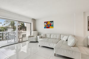 N Shore Dr-S2701-011.jpg