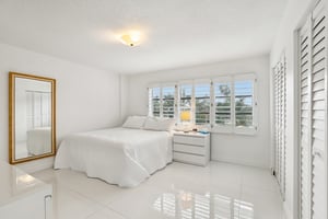 N Shore Dr-S2701-019.jpg