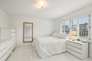 N Shore Dr-S2701-020.jpg