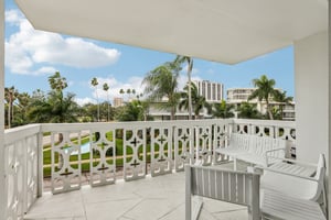 N Shore Dr-S2701-026.jpg