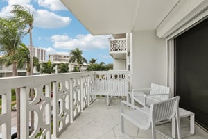 N Shore Dr-S2701-027.jpg