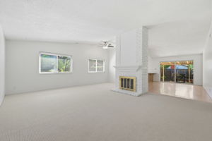 004_F8_1100 Shaddick Dr