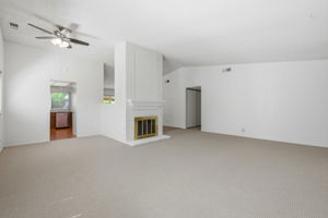 005_F8_1100 Shaddick Dr