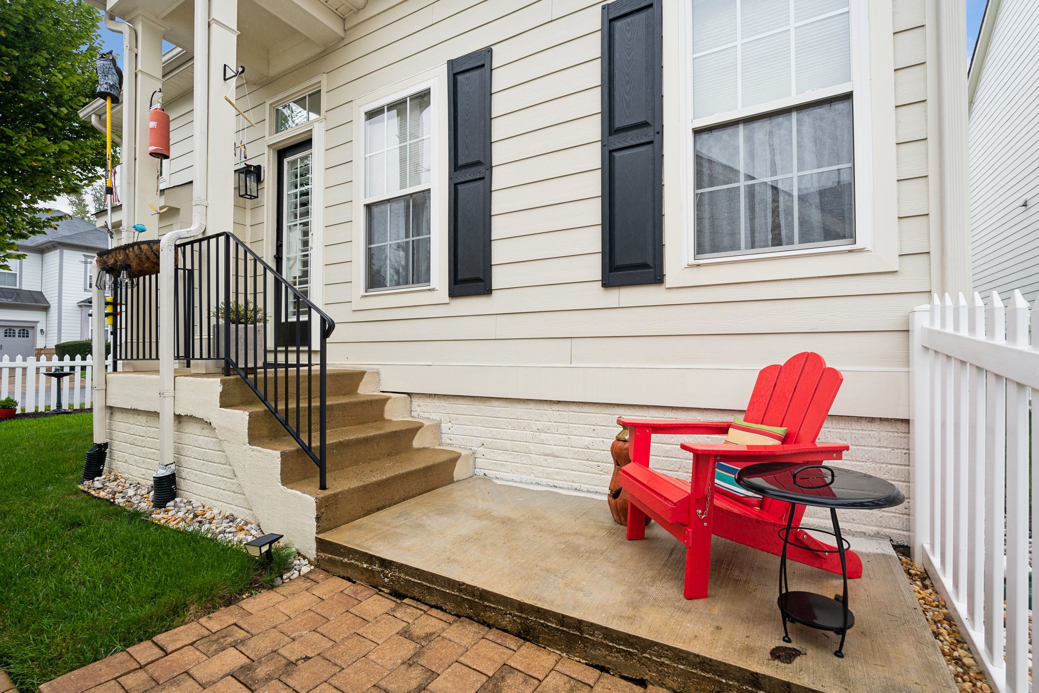 Exterior Rear Landing