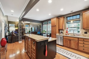 Kitchen/Breakfast Area