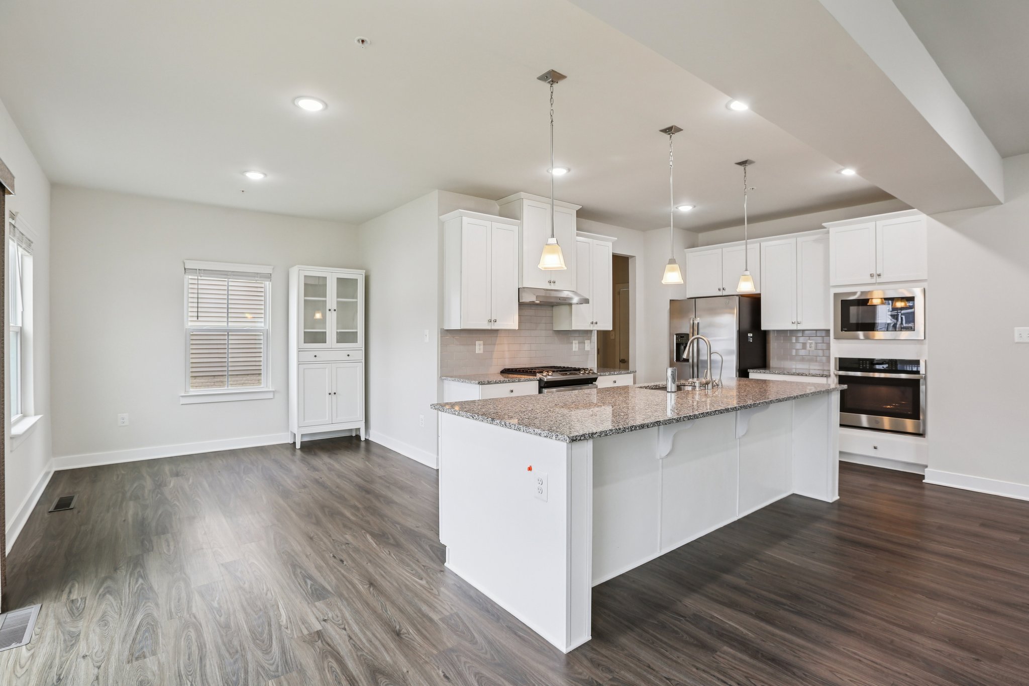 Corner Stone Ln-S0304-011.jpg