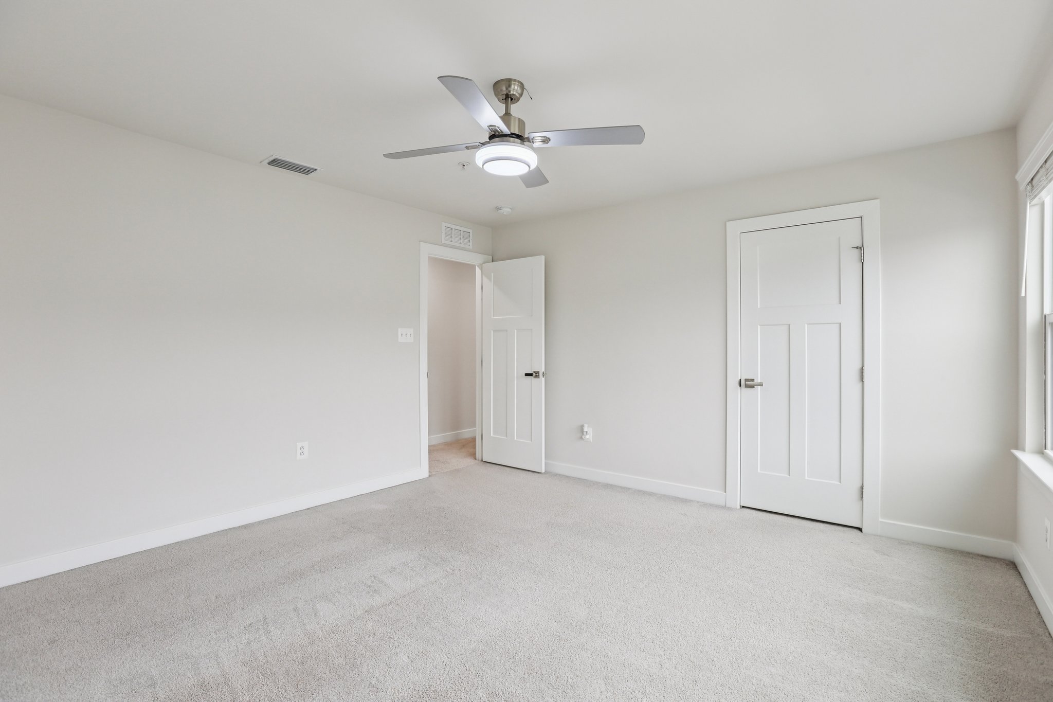 Corner Stone Ln-S0304-031.jpg