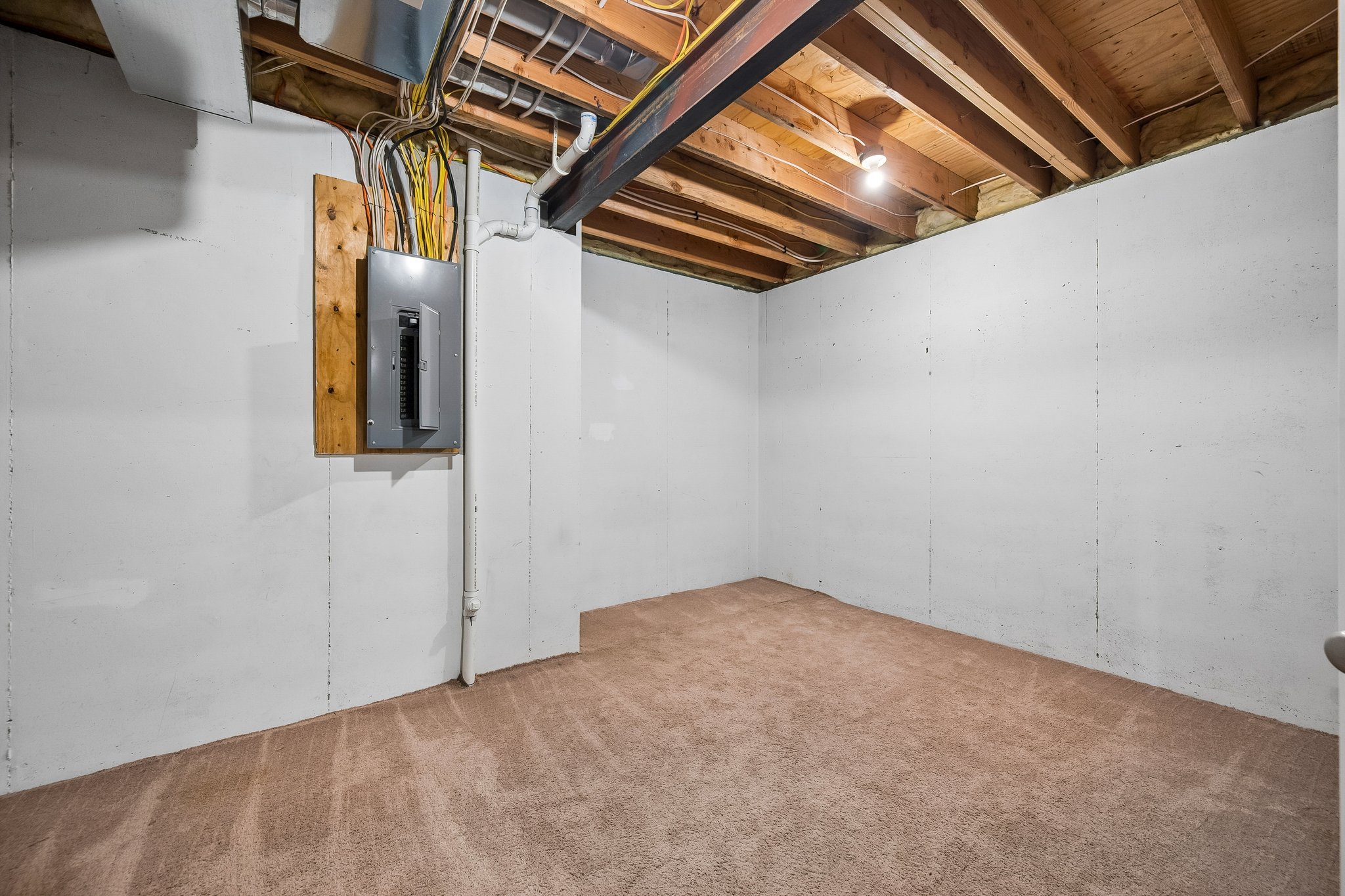 8722 - 11005 N Cosby Ave_027.jpg