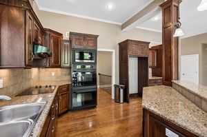 8722 - 11005 N Cosby Ave_010.jpg