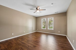 8722 - 11005 N Cosby Ave_018.jpg