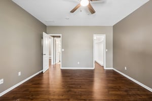 8722 - 11005 N Cosby Ave_019.jpg