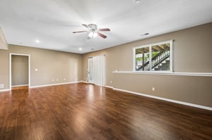8722 - 11005 N Cosby Ave_026.jpg