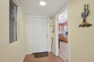 W Windsor Dr-S1902-005.jpg