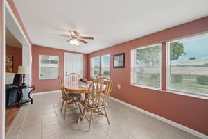 W Windsor Dr-S1902-009.jpg