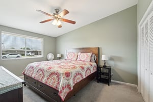 W Windsor Dr-S1902-016.jpg