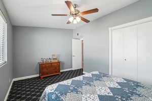 W Windsor Dr-S1902-020.jpg