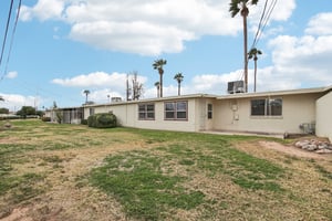 W Windsor Dr-S1902-024.jpg