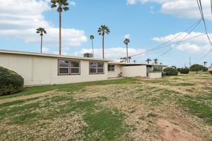 W Windsor Dr-S1902-025.jpg