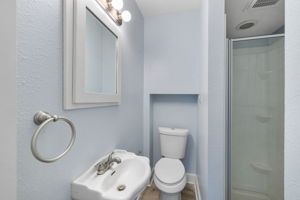  Photo 32