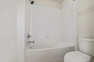 Bathroom 2 - 495A8408 (1)