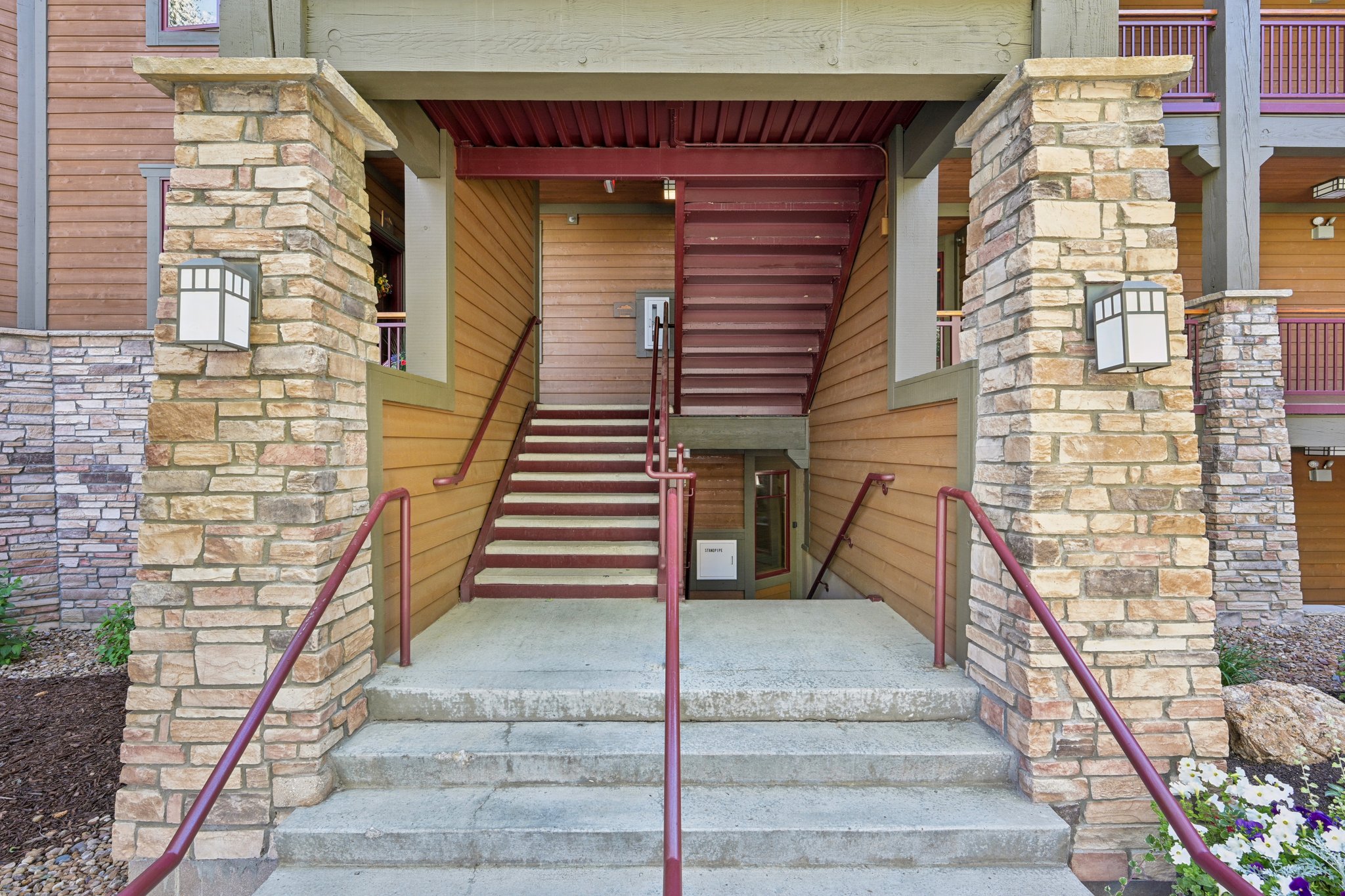 9000 Divide 101-003.jpg