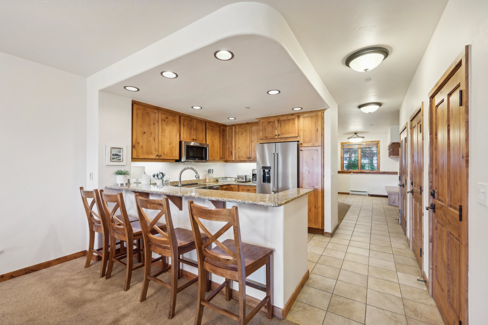 9000 Divide 101-011r.jpg