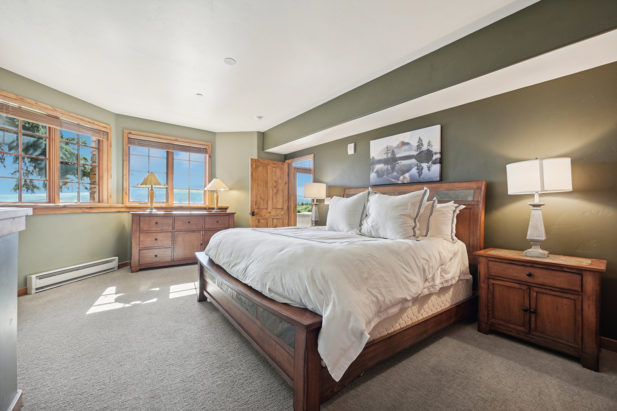 9000 Divide 101-019r.jpg