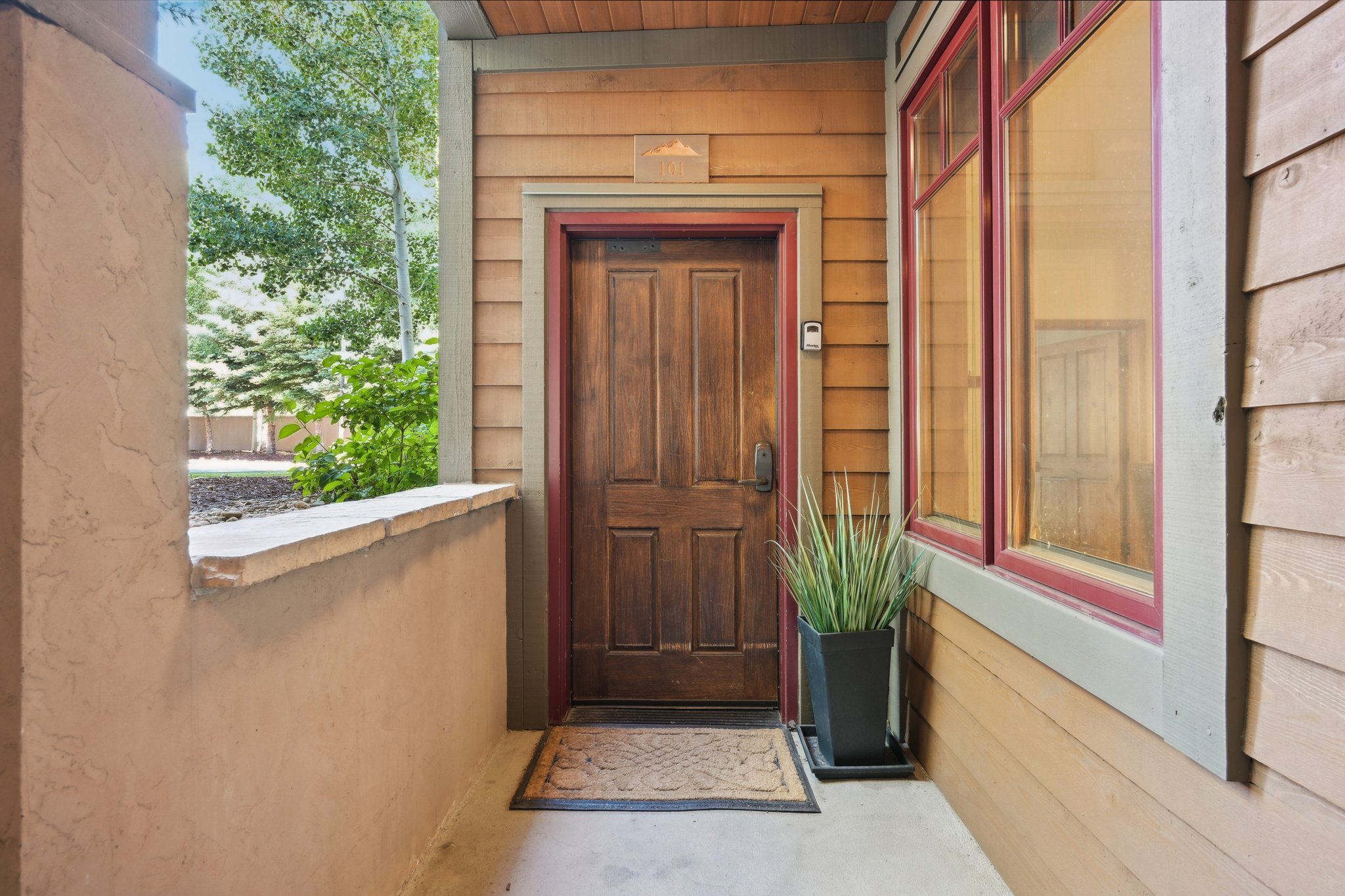 9000 Divide 101-026r.jpg