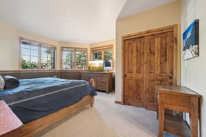 9000 Divide 101-023r.jpg