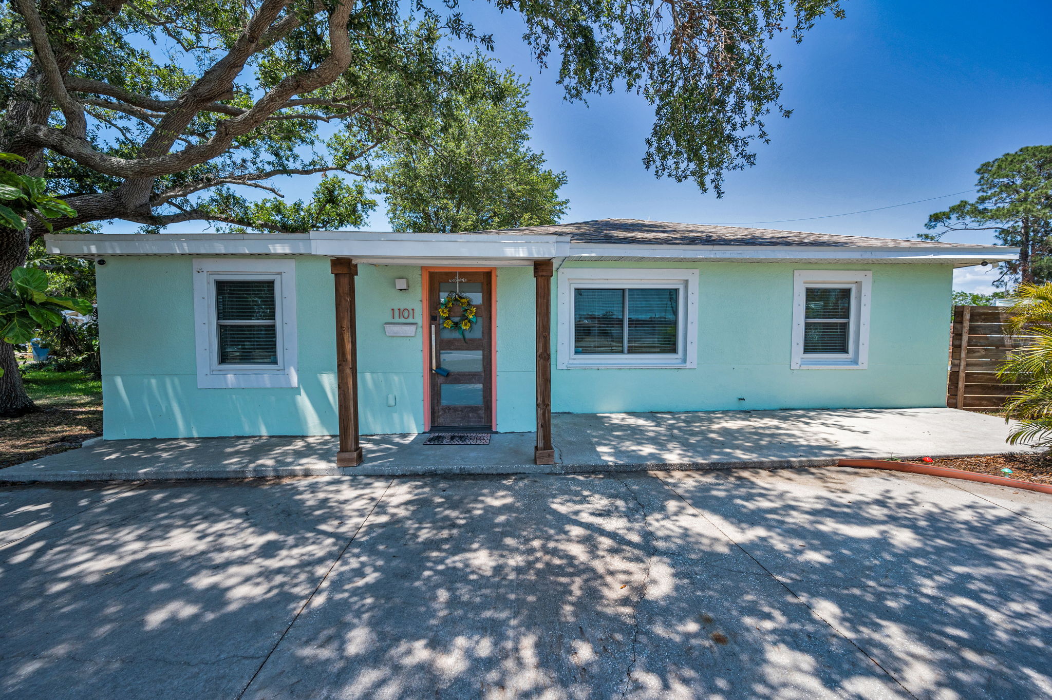 Front Exterior6