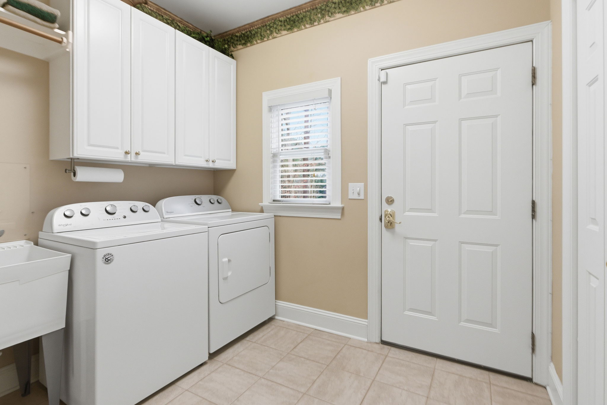 1101 Hidden Hills Drive-50