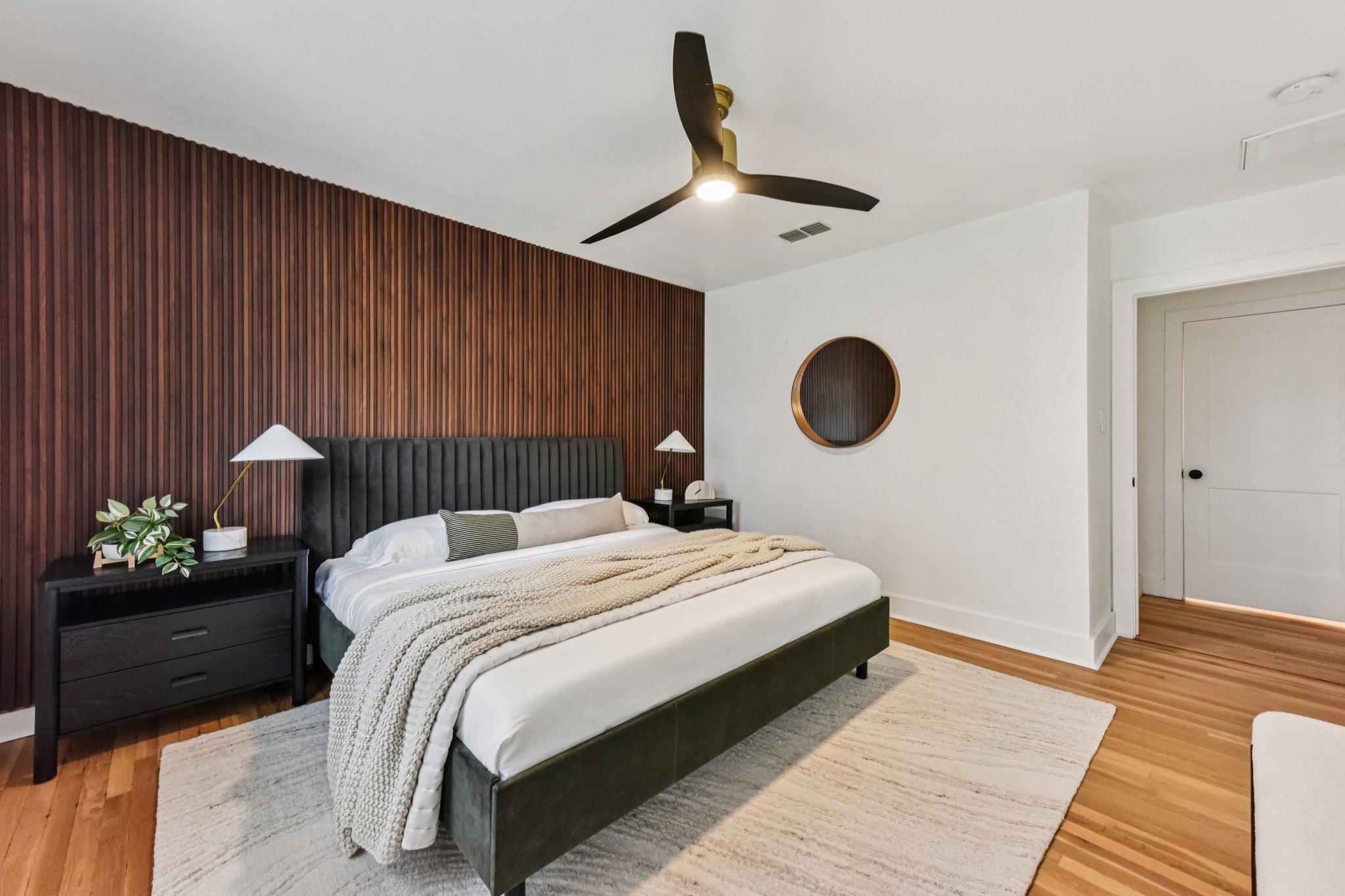 Manlove St-S1312-025.jpg