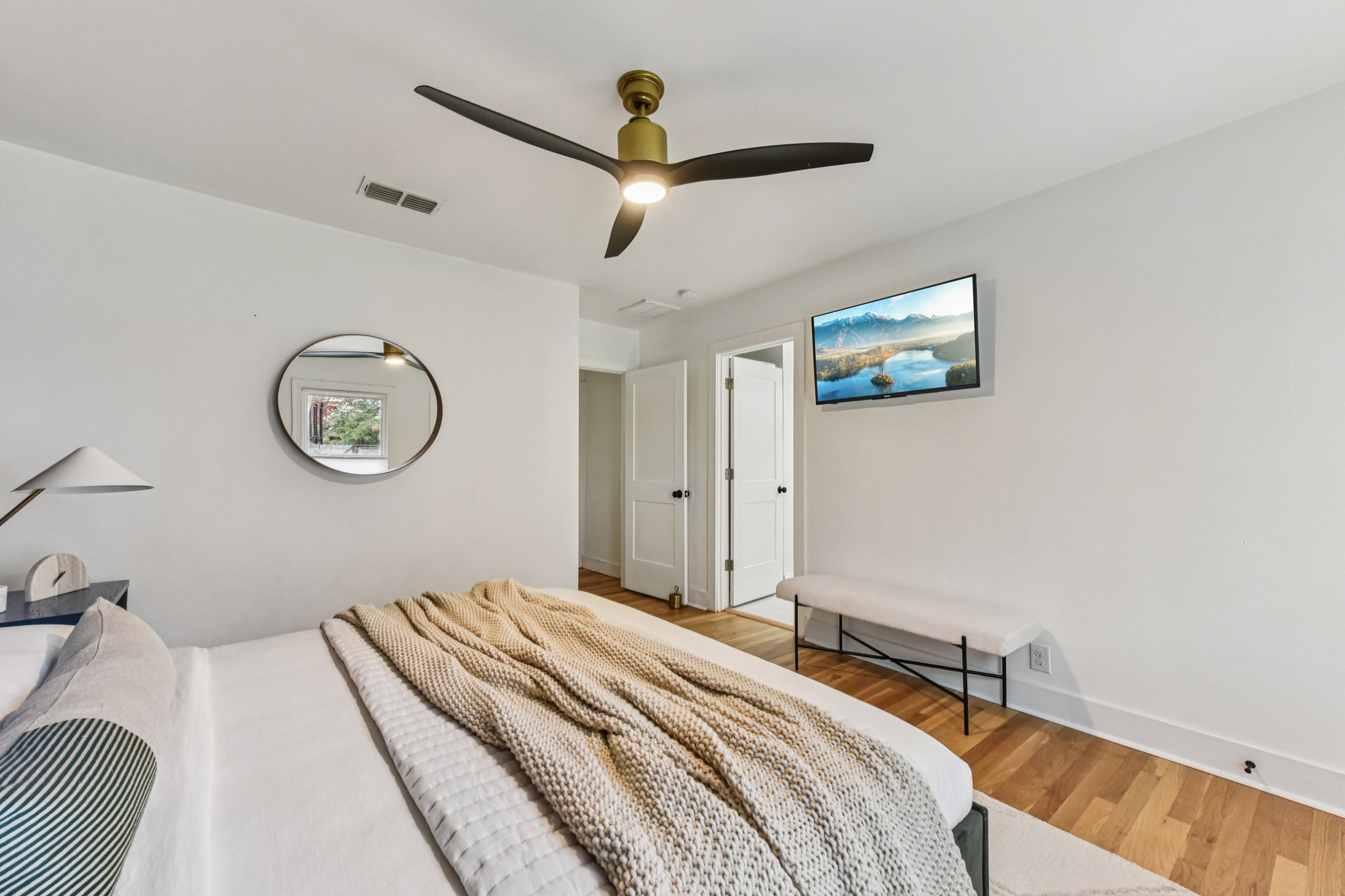 Manlove St-S1312-026.jpg