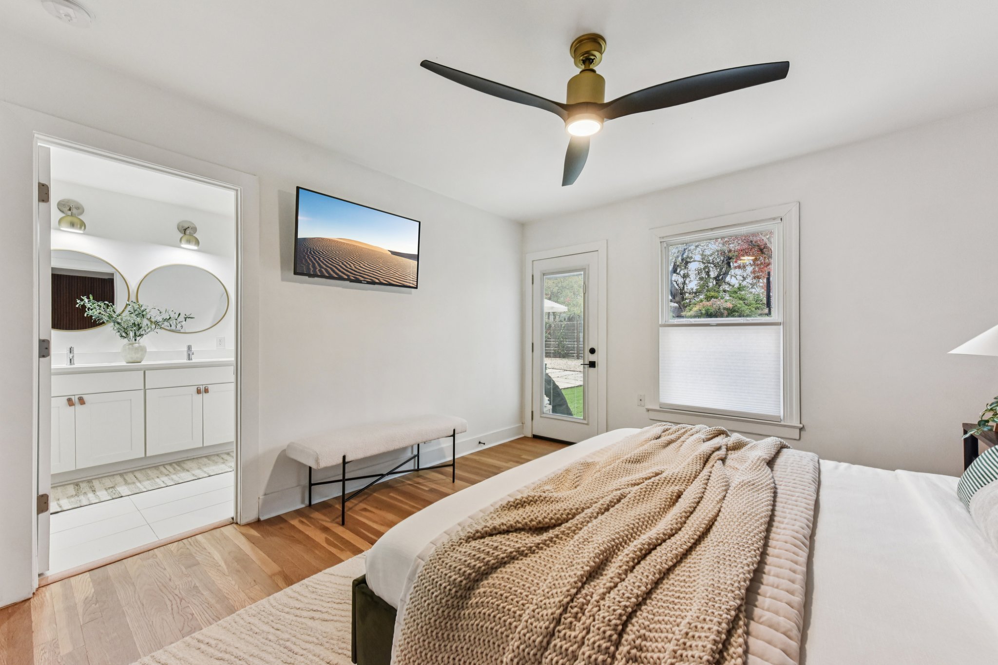 Manlove St-S1312-027.jpg