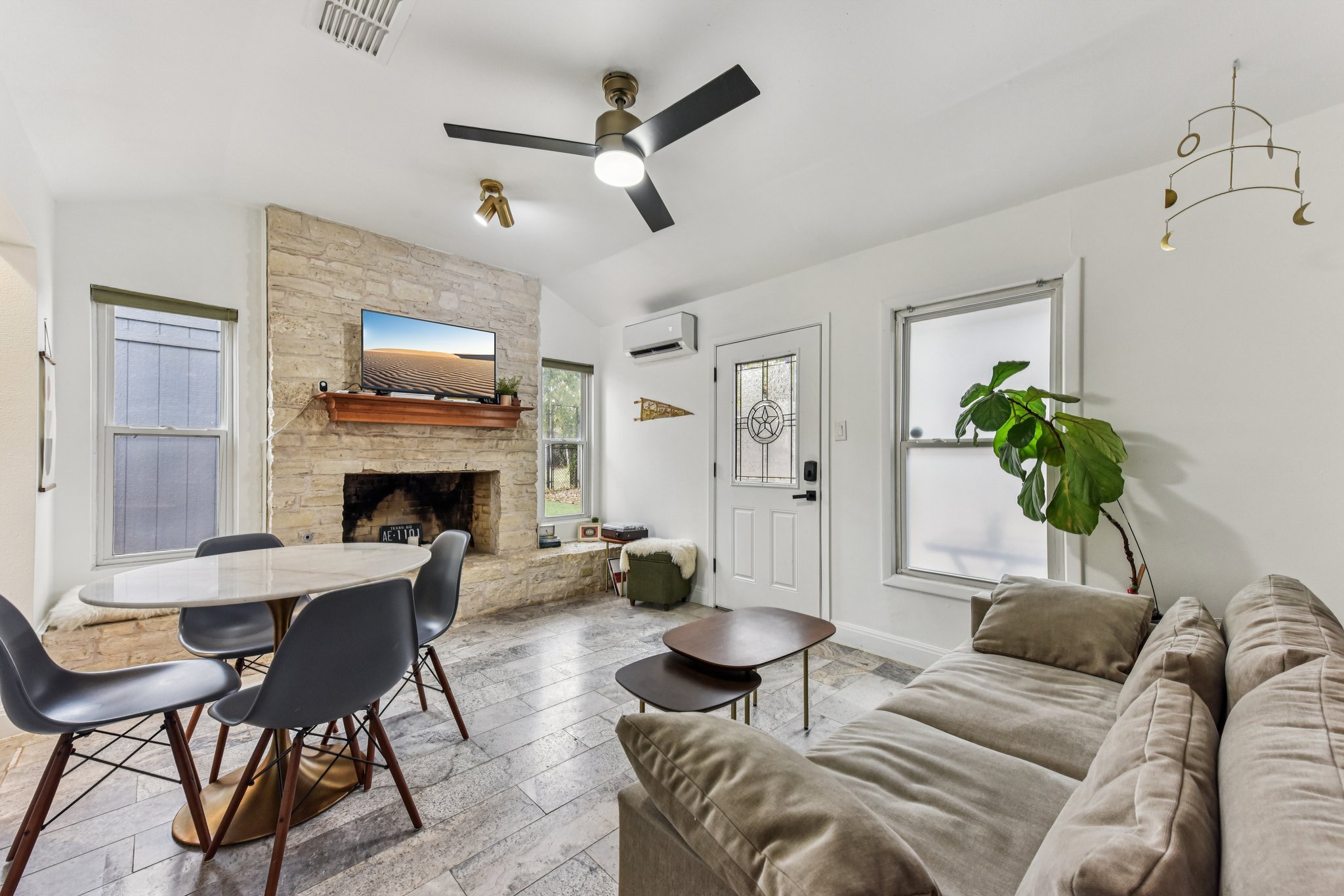 Manlove St-S1512-004.jpg