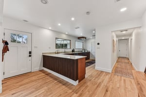 Manlove St-S1312-009.jpg