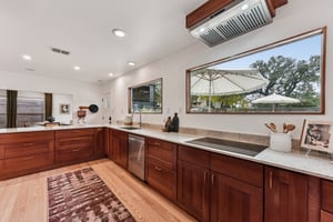 Manlove St-S1312-013.jpg