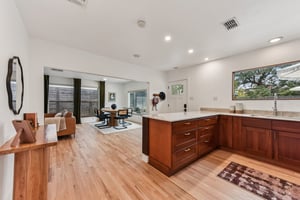 Manlove St-S1312-017.jpg