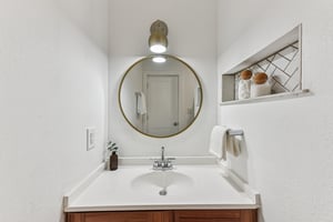 Manlove St-S1312-022.jpg