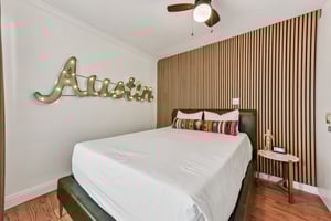 Manlove St-S1512-012.jpg