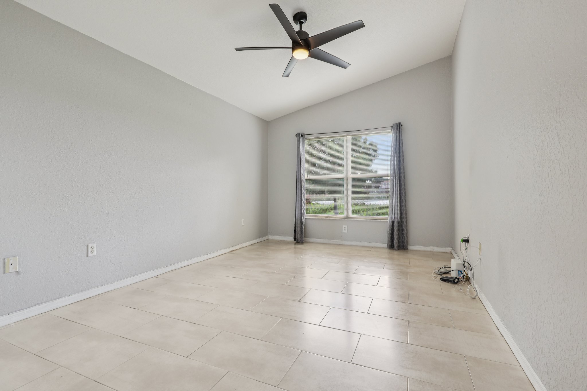 SE 20th Rd-1806-005.jpg