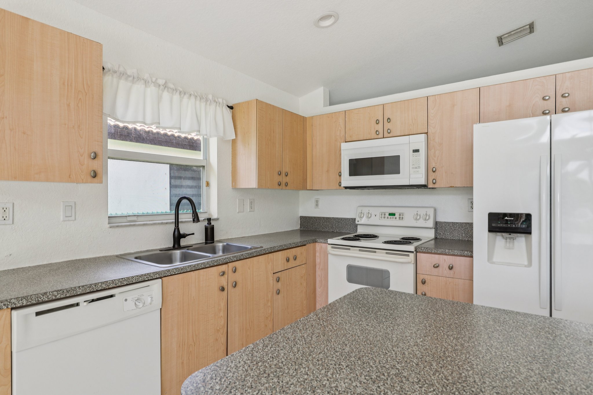 SE 20th Rd-1806-012.jpg