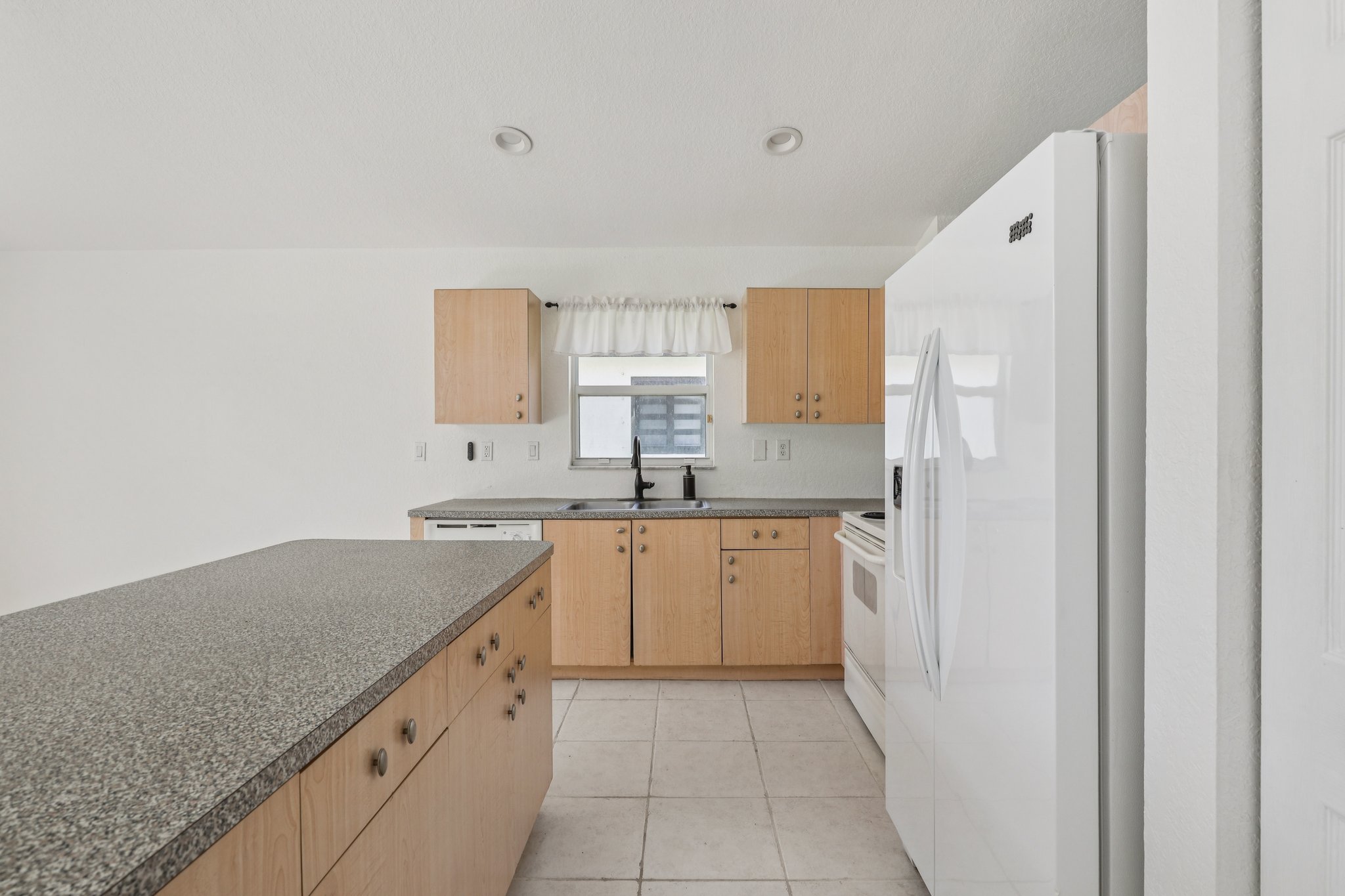 SE 20th Rd-1806-013.jpg