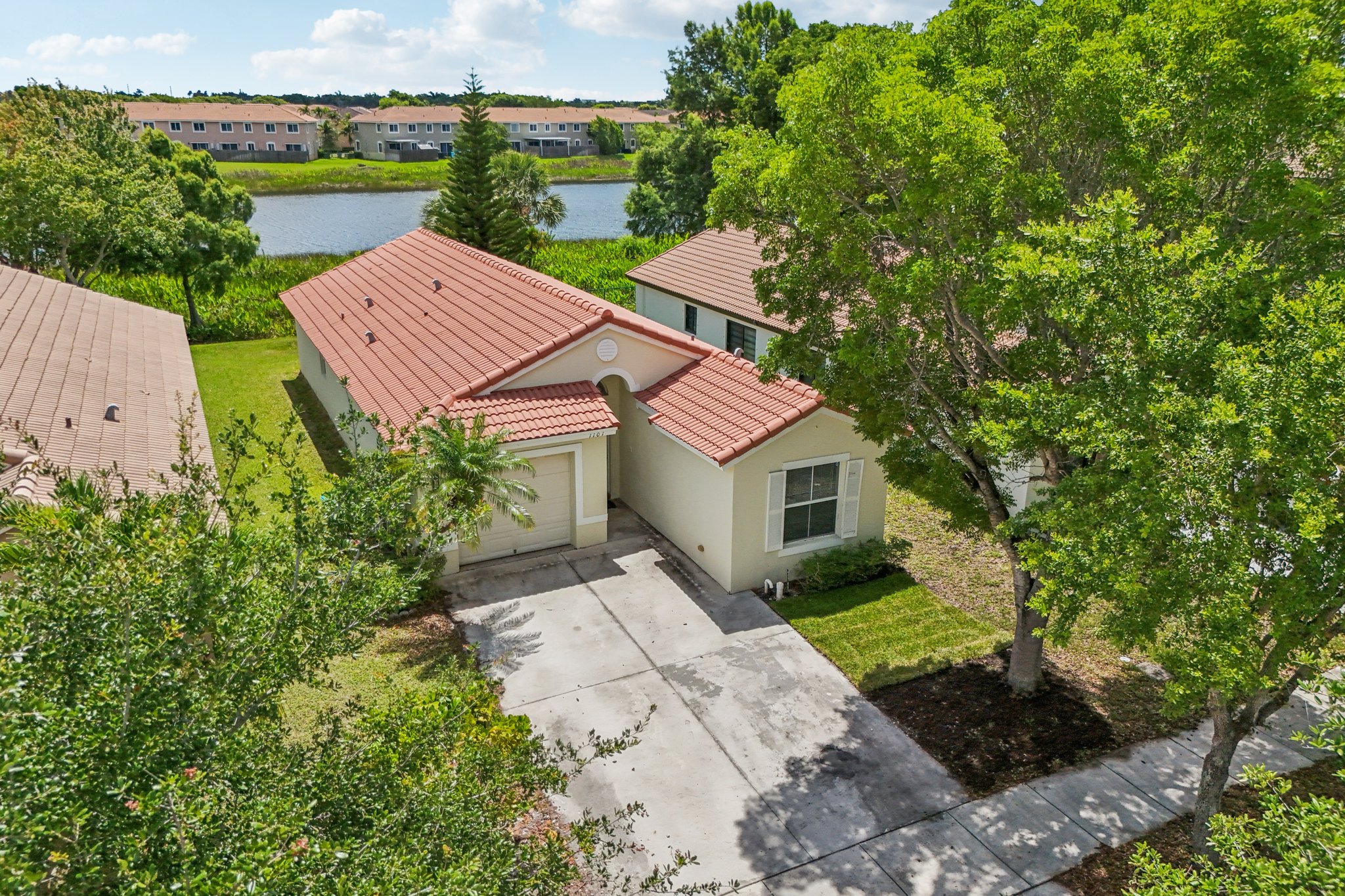 SE 20th Rd-1806-032.jpg