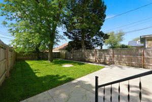  Photo 48