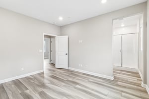 Logan Way-S0605-021.jpg