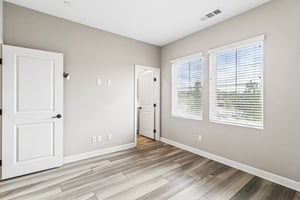 Logan Way-S0605-027.jpg