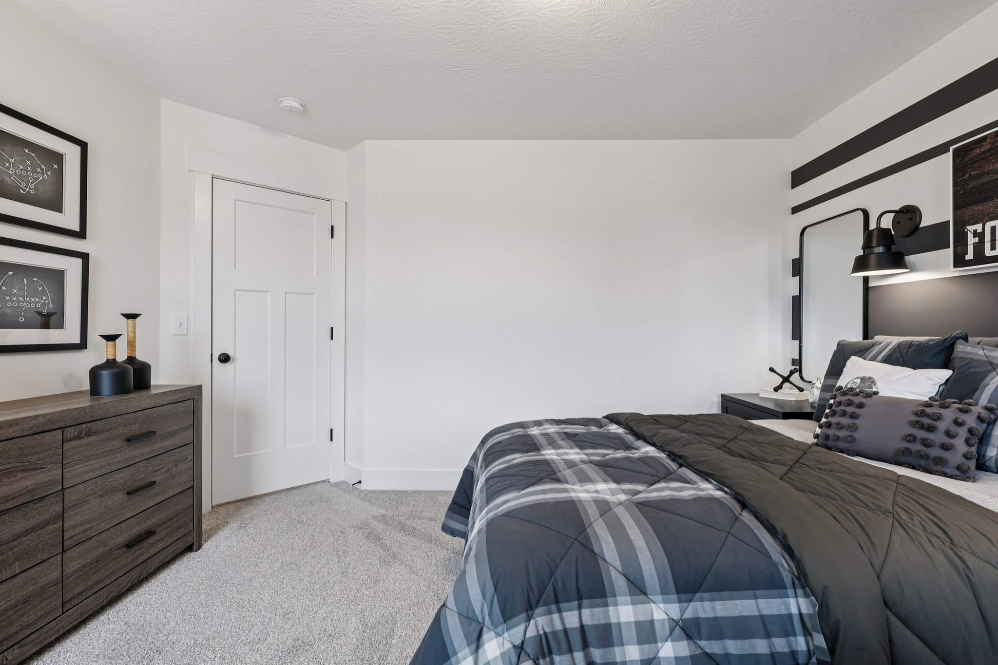 Woodmont Wy-S1812-037.jpg