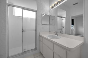 Upper Level Primary Bathroom