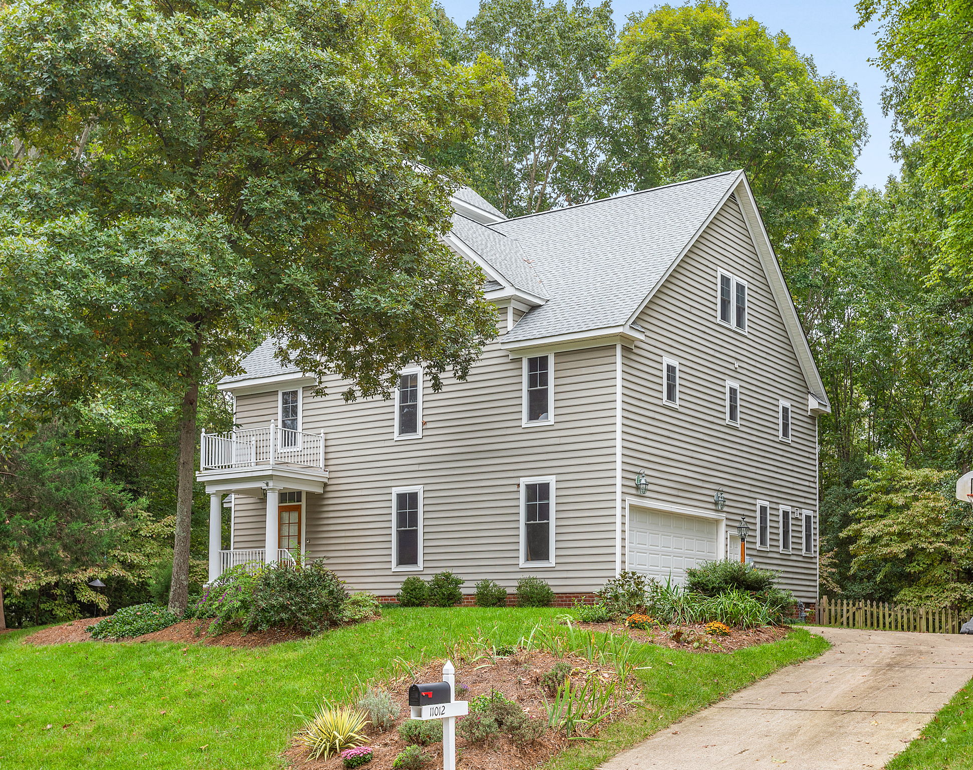 01-Exterior Front